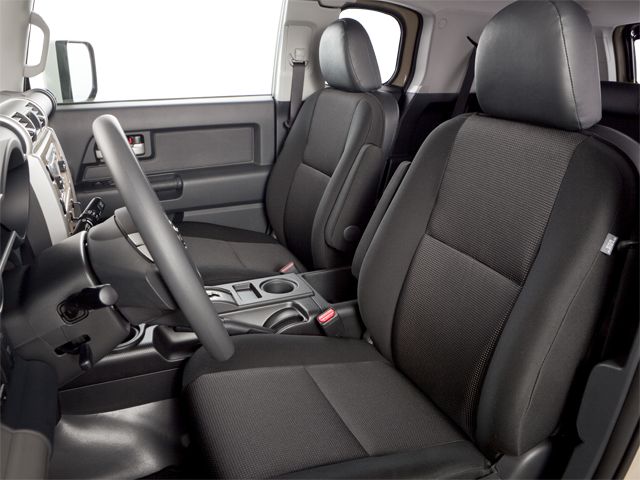 2013 Toyota FJ Cruiser RWD 4dr Auto (Natl)