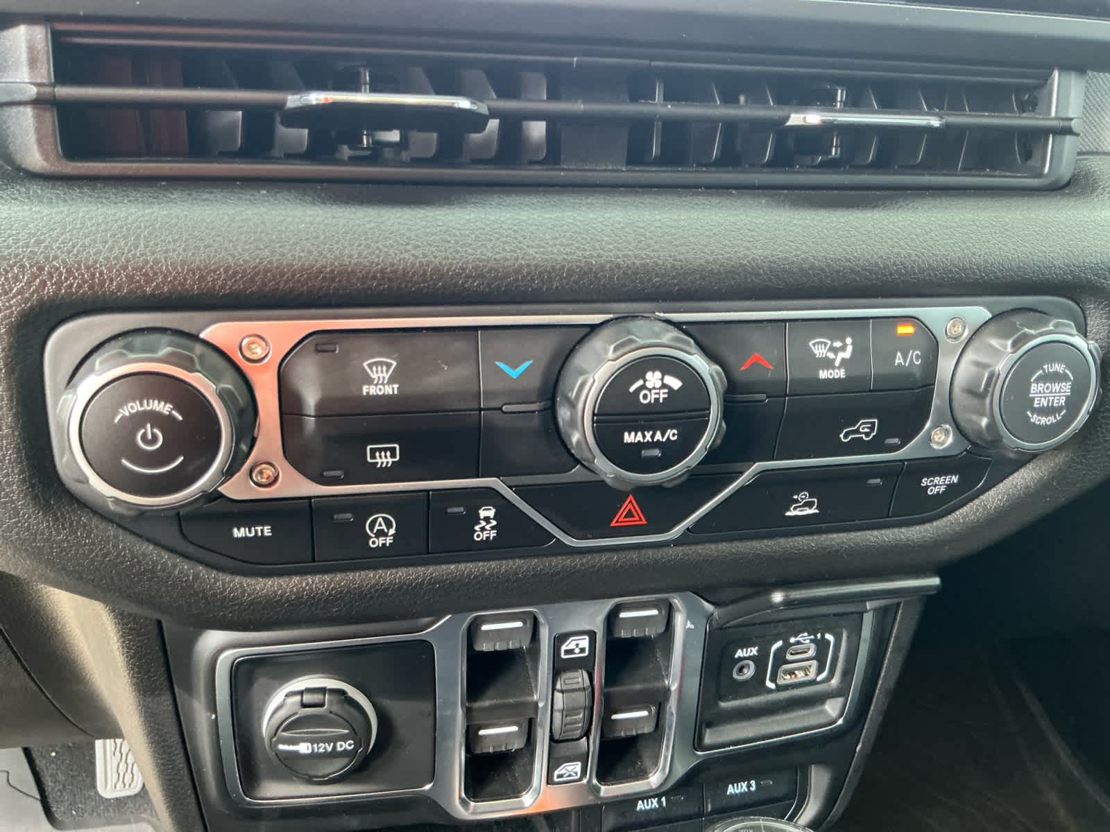 2025 Jeep Wrangler 4-Door Sport 4x4