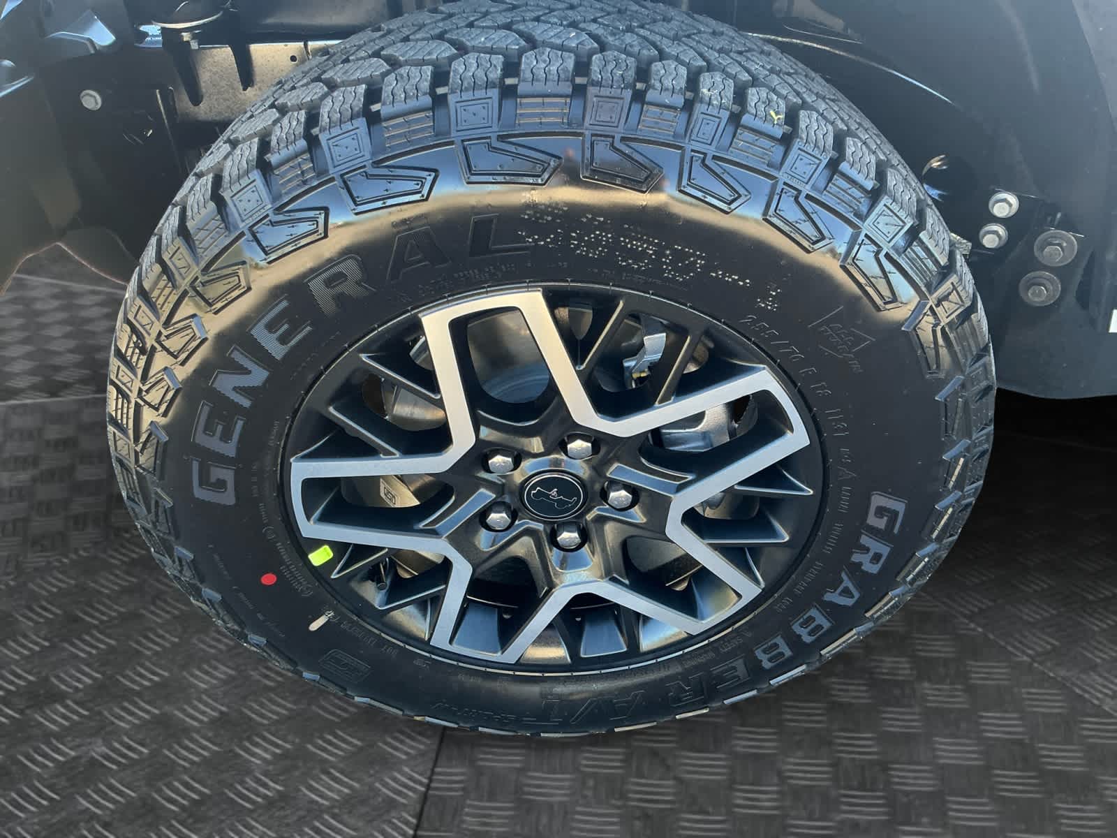 2027 Jeep Wrangler WRANGLER 4-DOOR SAHARA