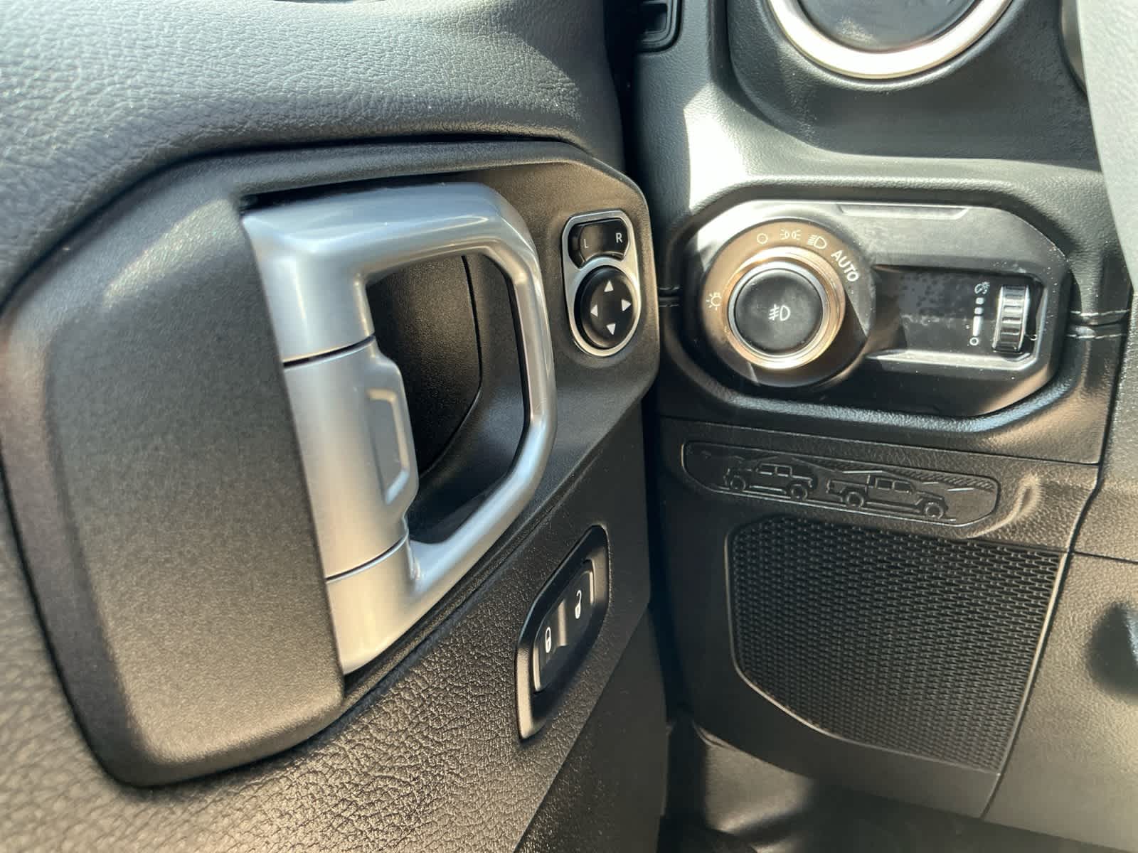 2024 Jeep Wrangler 4-Door Sahara 4x4