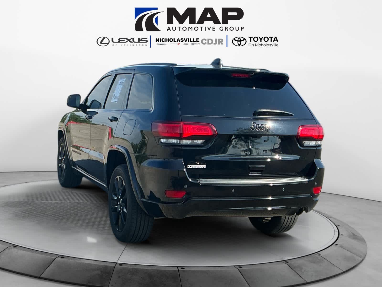 2021 Jeep Grand Cherokee Laredo X 4x4