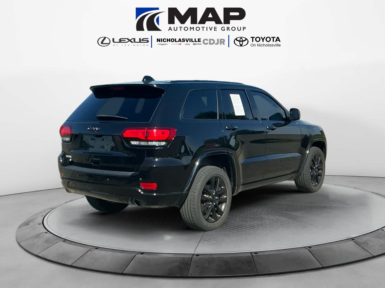 2021 Jeep Grand Cherokee Laredo X 4x4