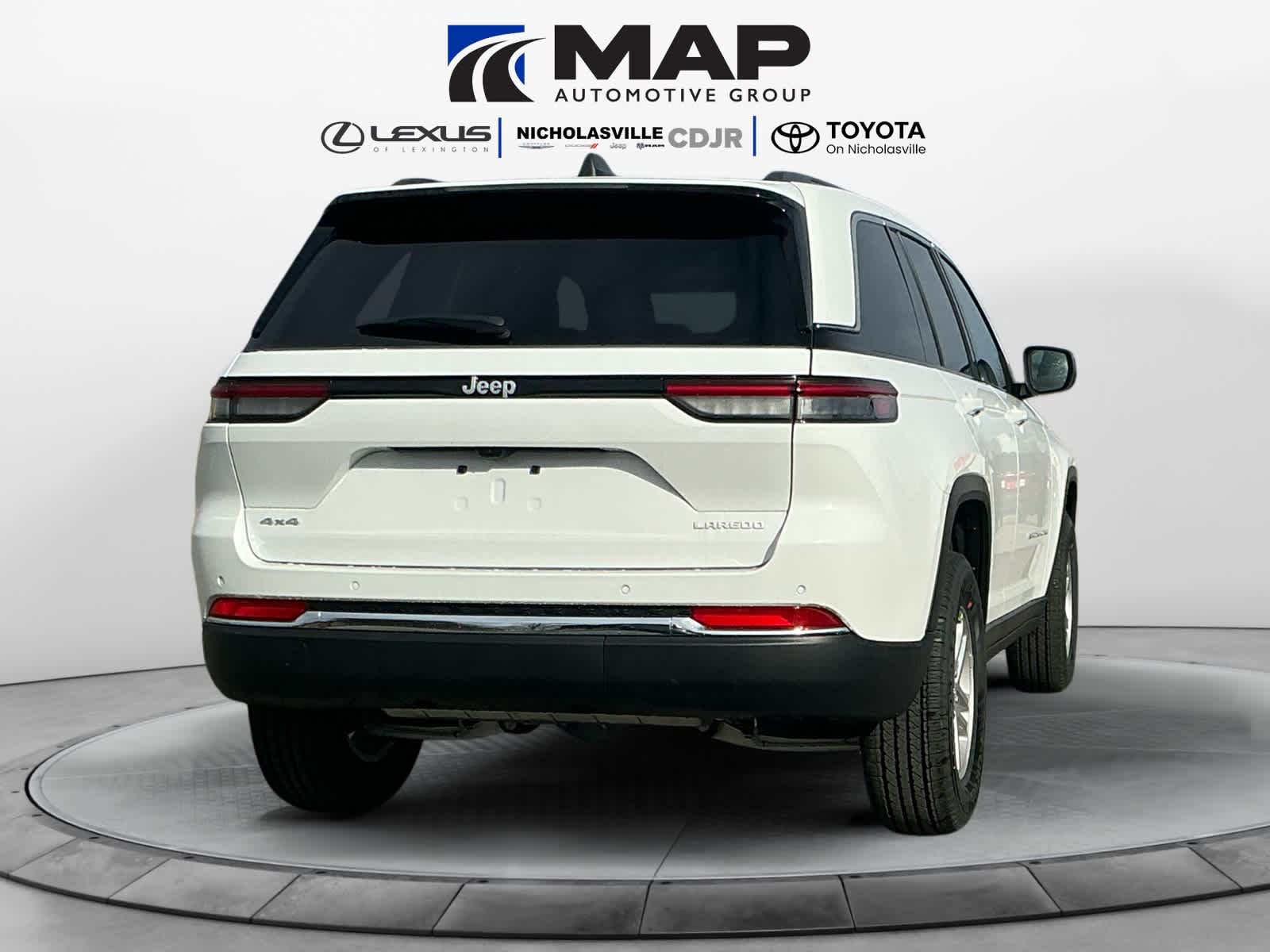 2025 Jeep Grand Cherokee GRAND CHEROKEE LAREDO 4X4