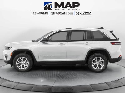 2025 Jeep Grand Cherokee GRAND CHEROKEE LAREDO X 4X4