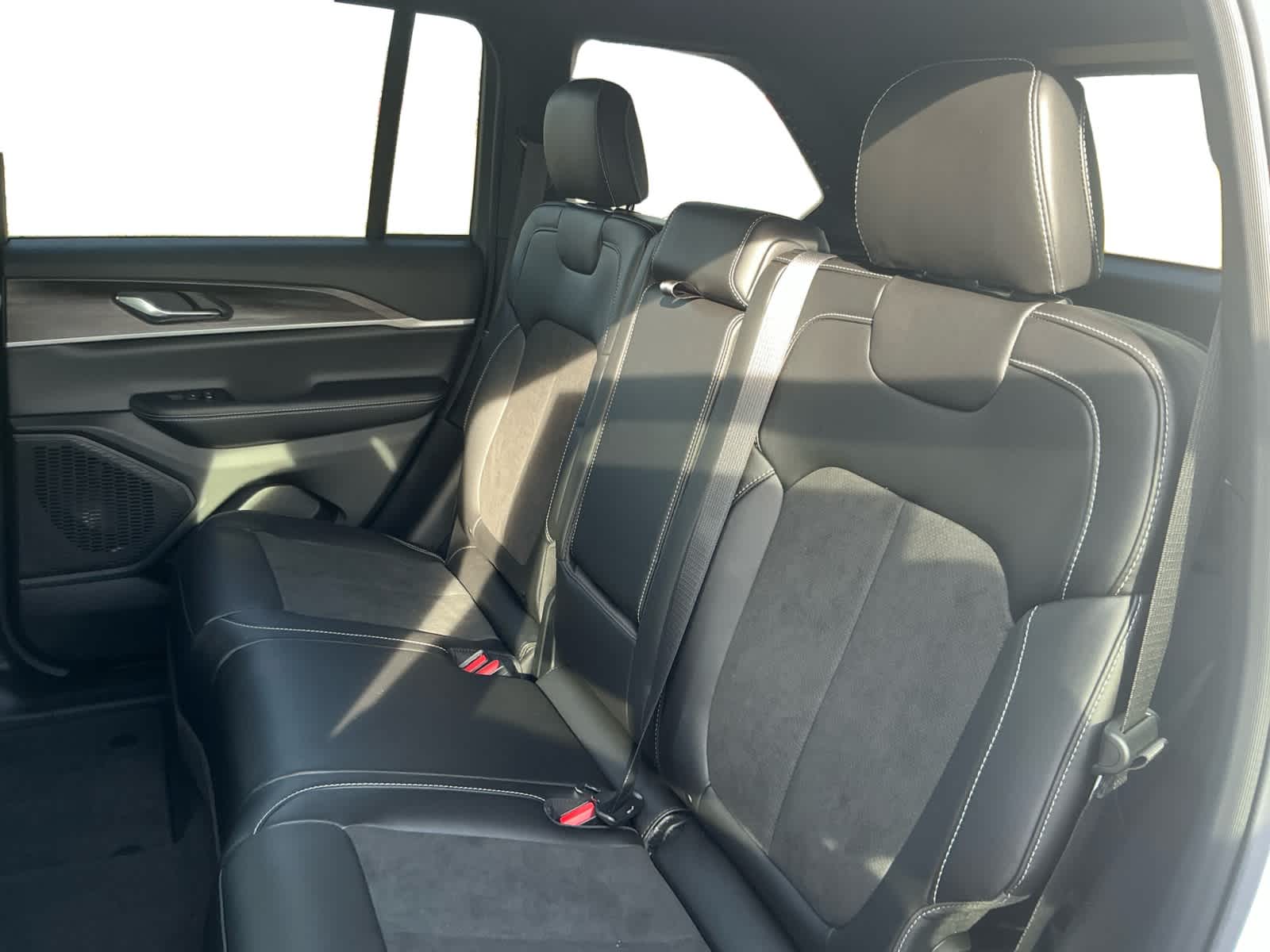 2026 Jeep Grand Cherokee GRAND CHEROKEE ALTITUDE 4X4