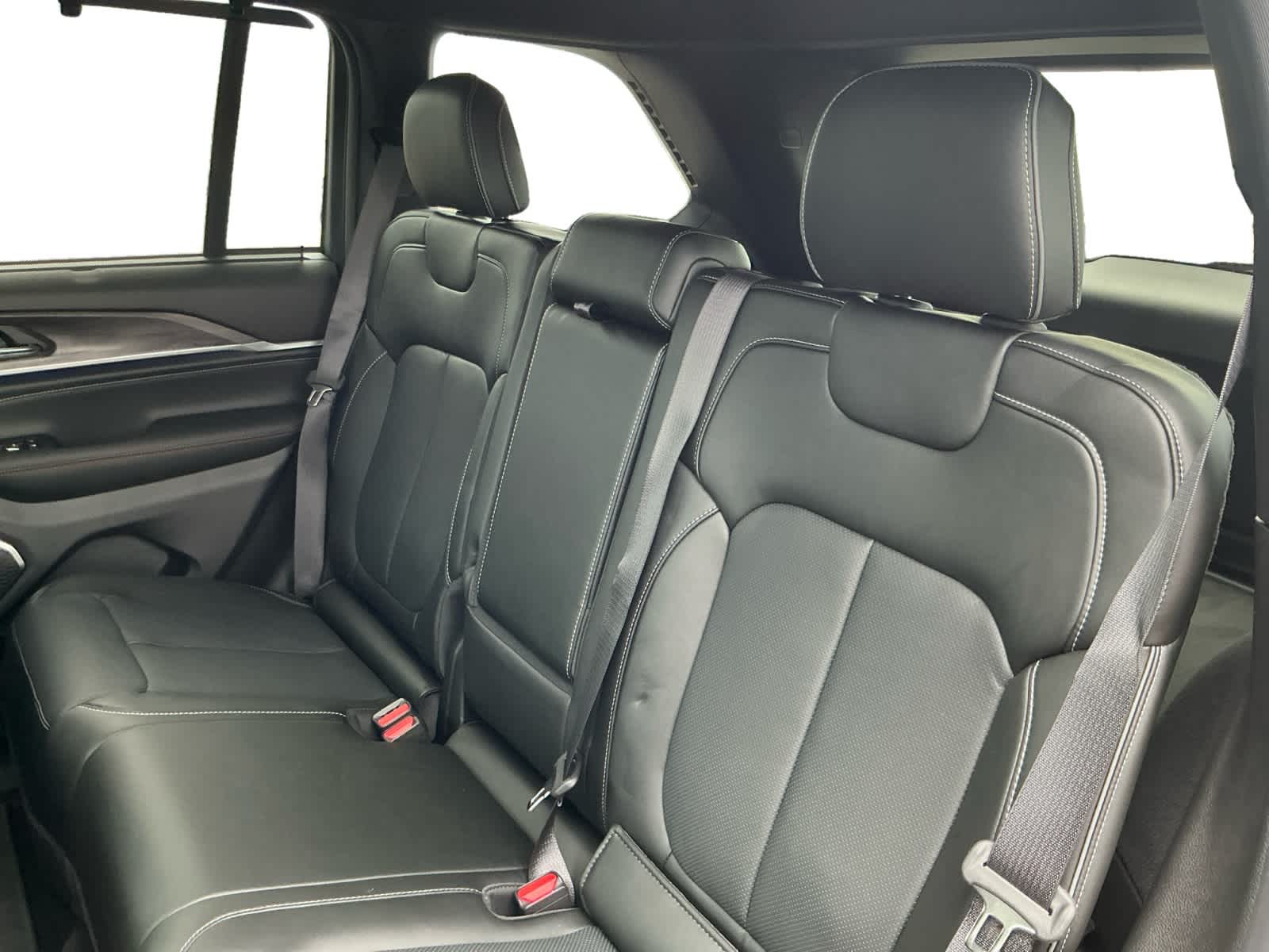 2025 Jeep Grand Cherokee GRAND CHEROKEE OVERLAND 4X4