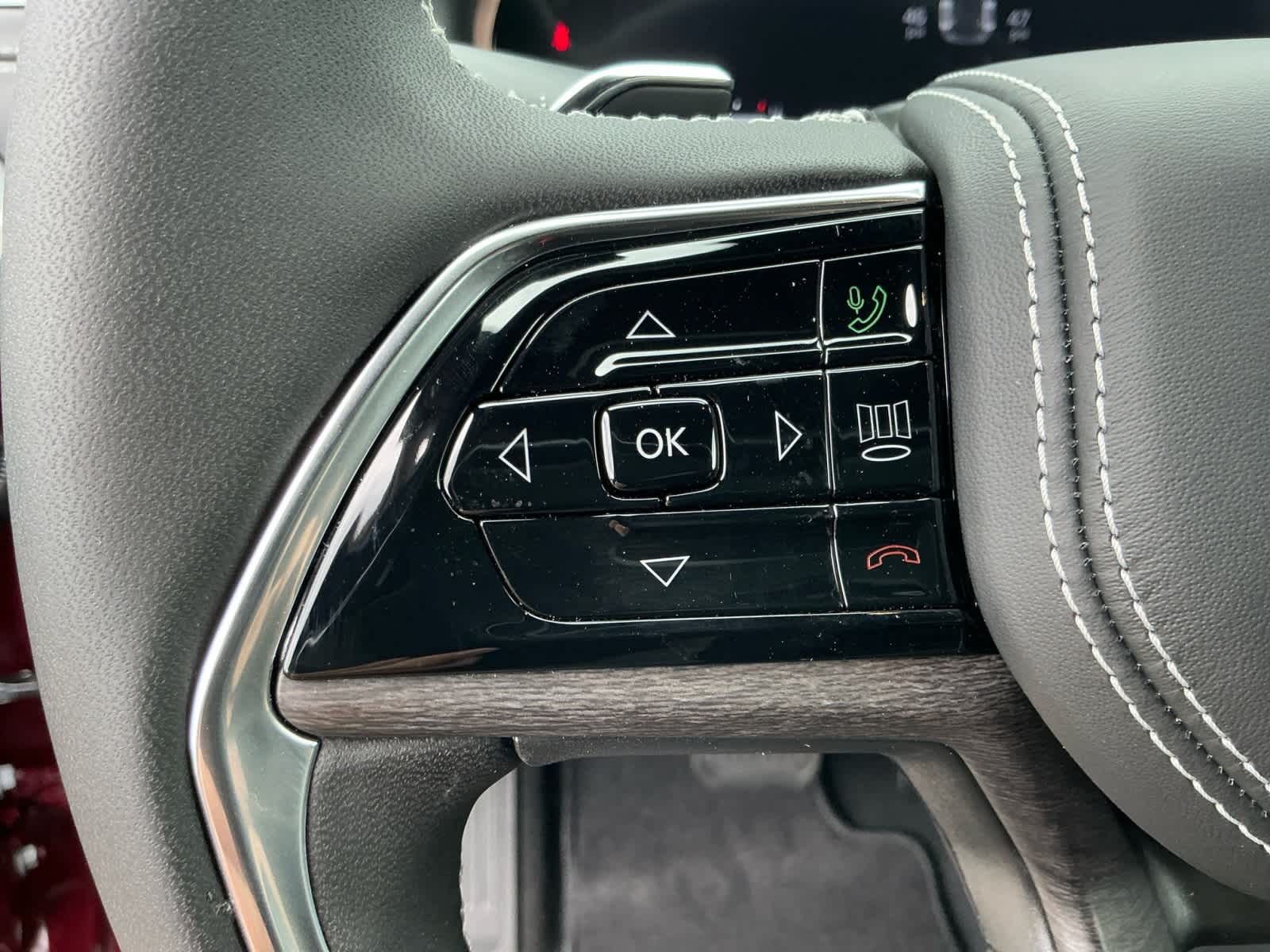 2025 Jeep Grand Cherokee GRAND CHEROKEE OVERLAND 4X4