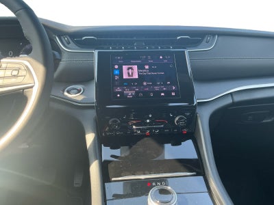 2026 Jeep Grand Cherokee Laredo X 4x4