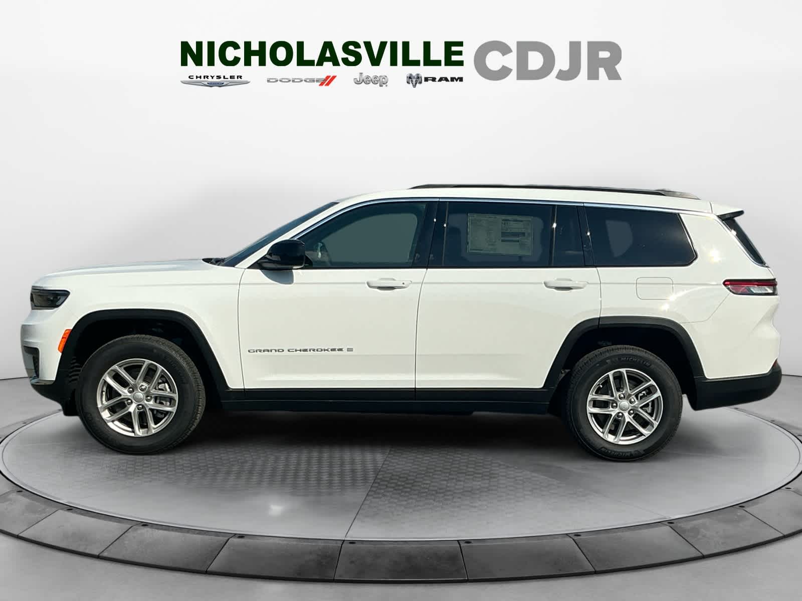 2026 Jeep Grand Cherokee Laredo X 4x4