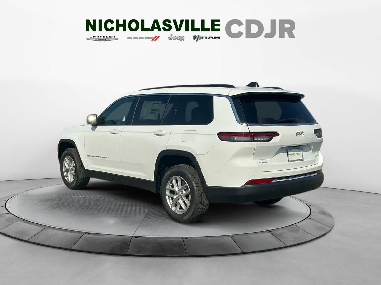 2026 Jeep Grand Cherokee Laredo X 4x4