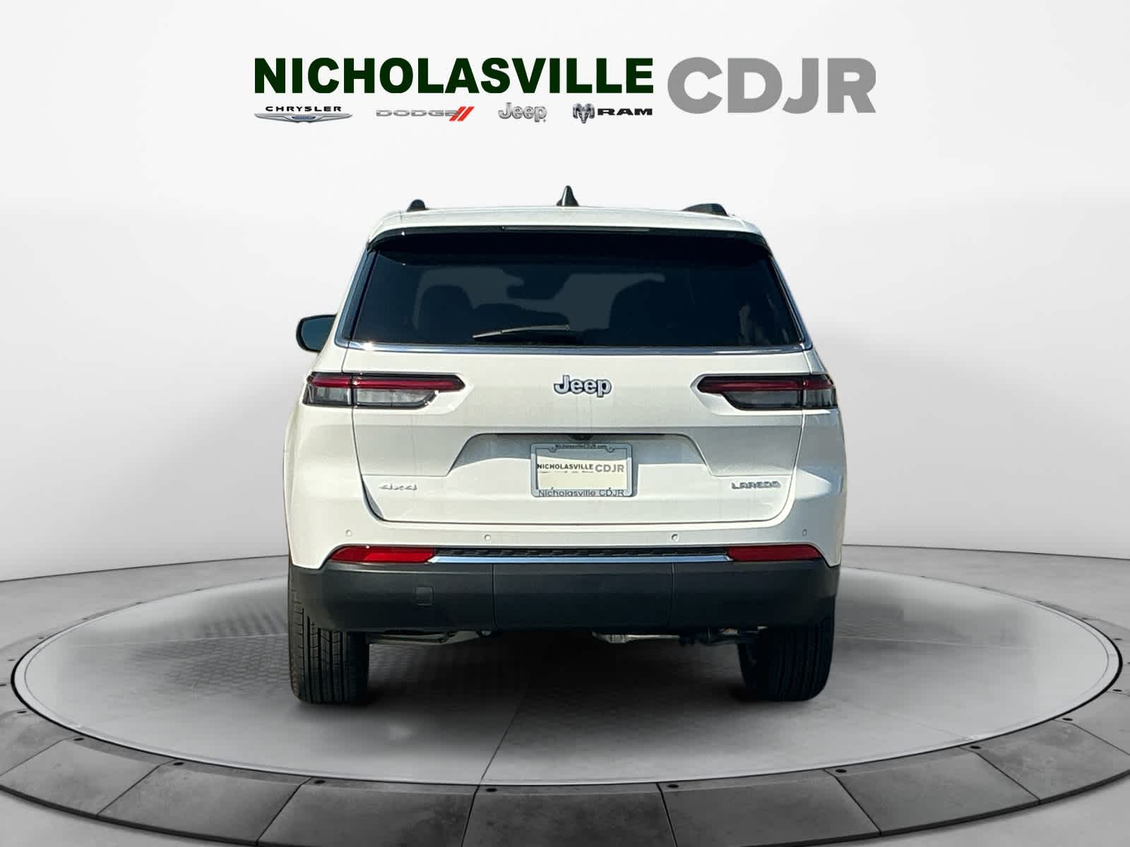 2026 Jeep Grand Cherokee Laredo X 4x4