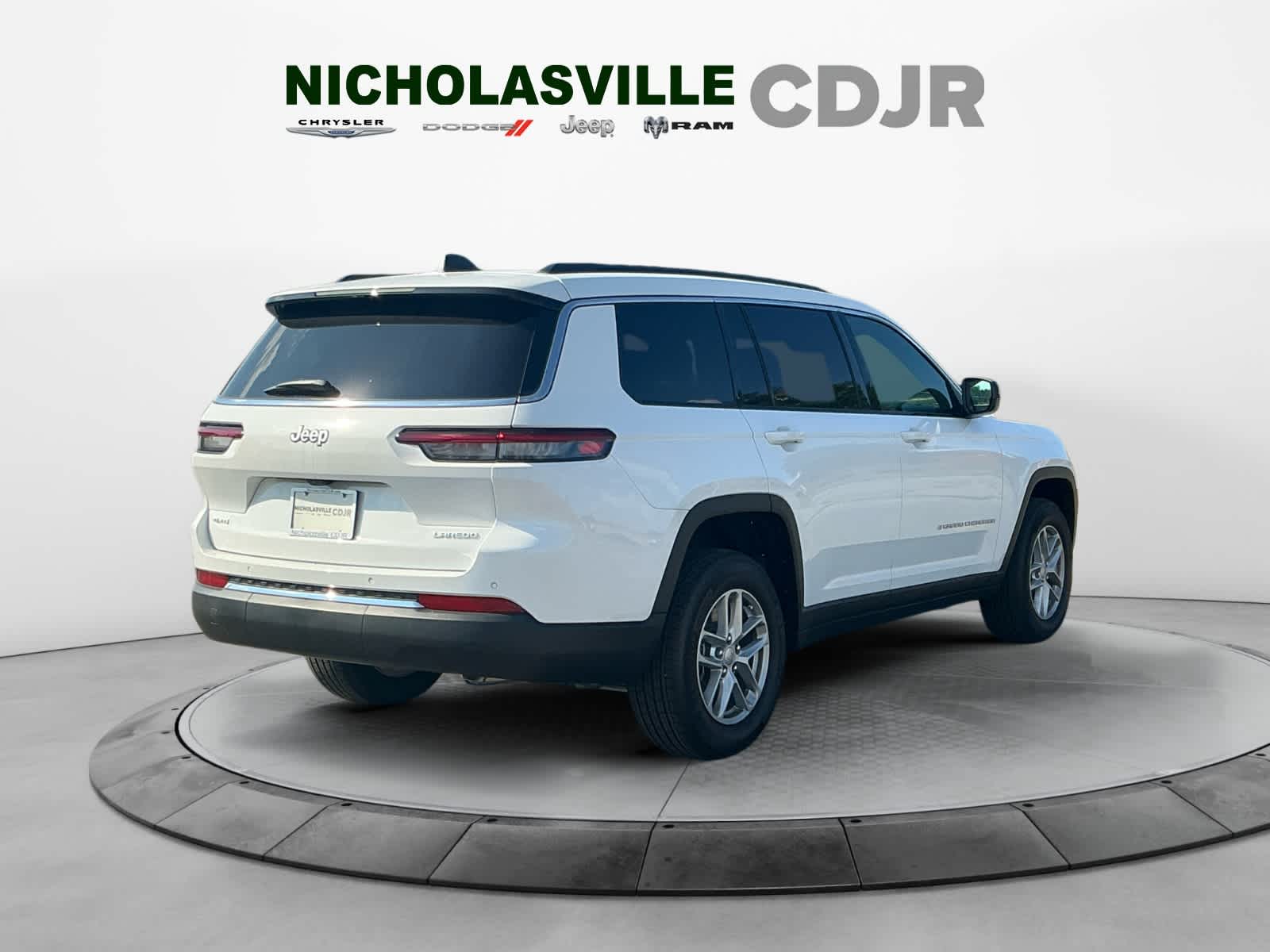 2026 Jeep Grand Cherokee Laredo X 4x4