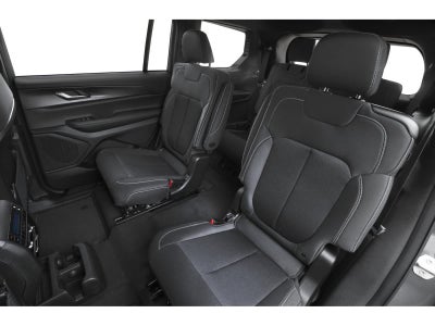 2027 Jeep Grand Cherokee Laredo Altitude
