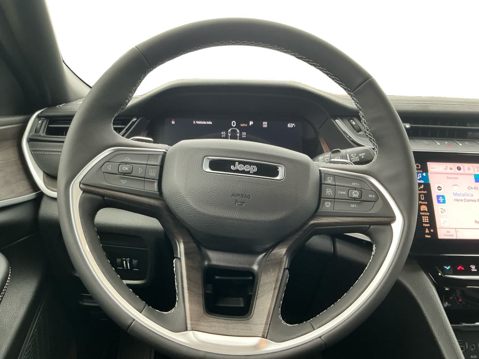 2027 Jeep Grand Cherokee GRAND CHEROKEE L LAREDO ALTITUDE 4X4