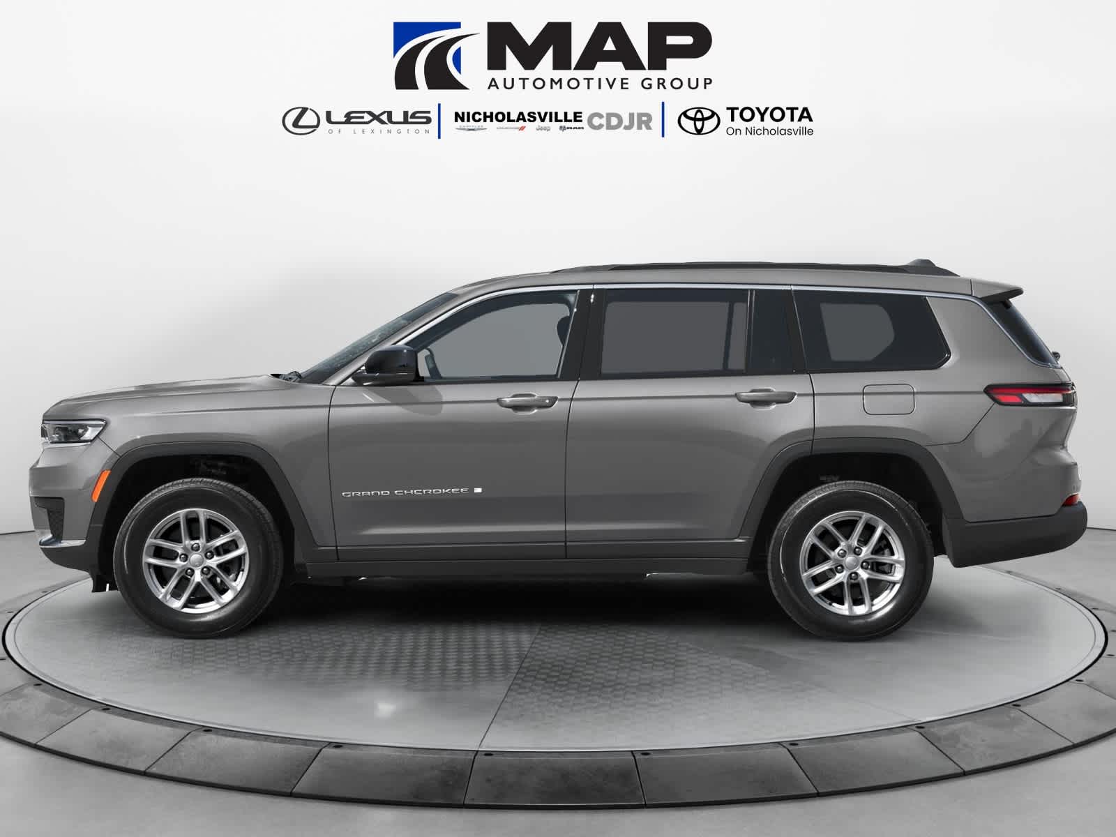 2027 Jeep Grand Cherokee Laredo Altitude
