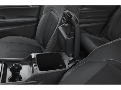 2027 Jeep Grand Cherokee Laredo Altitude