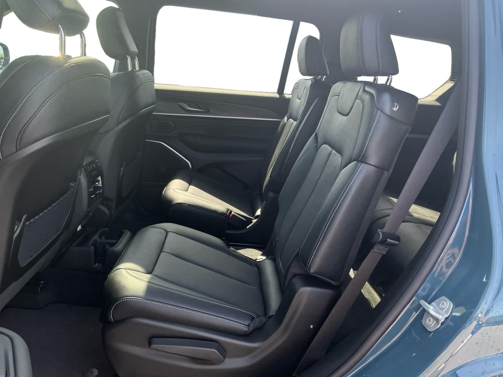 2026 Jeep Grand Cherokee GRAND CHEROKEE L LIMITED RESERVE 4X4