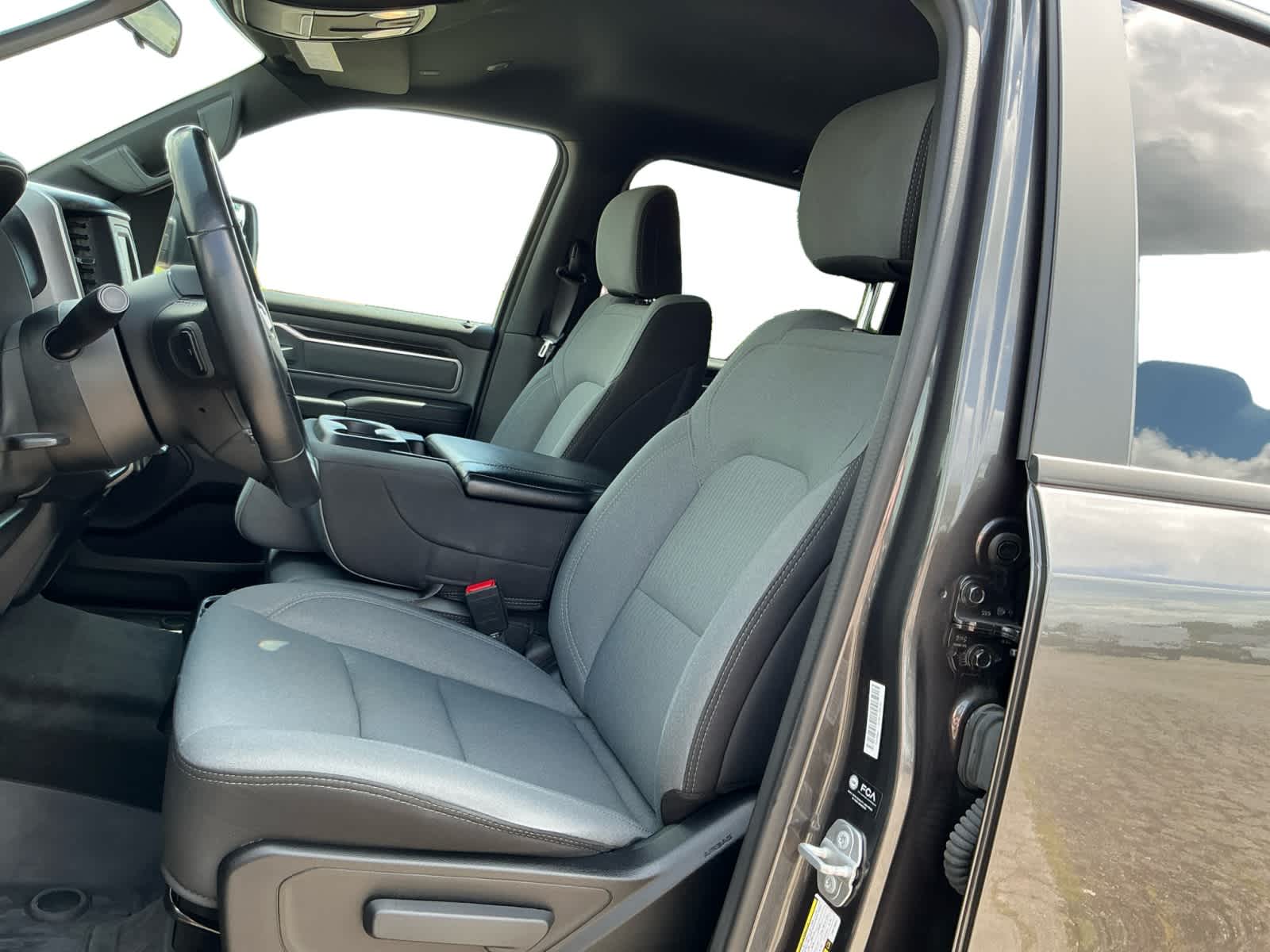 2023 RAM 1500 Big Horn Crew Cab 4x4 5'7' Box