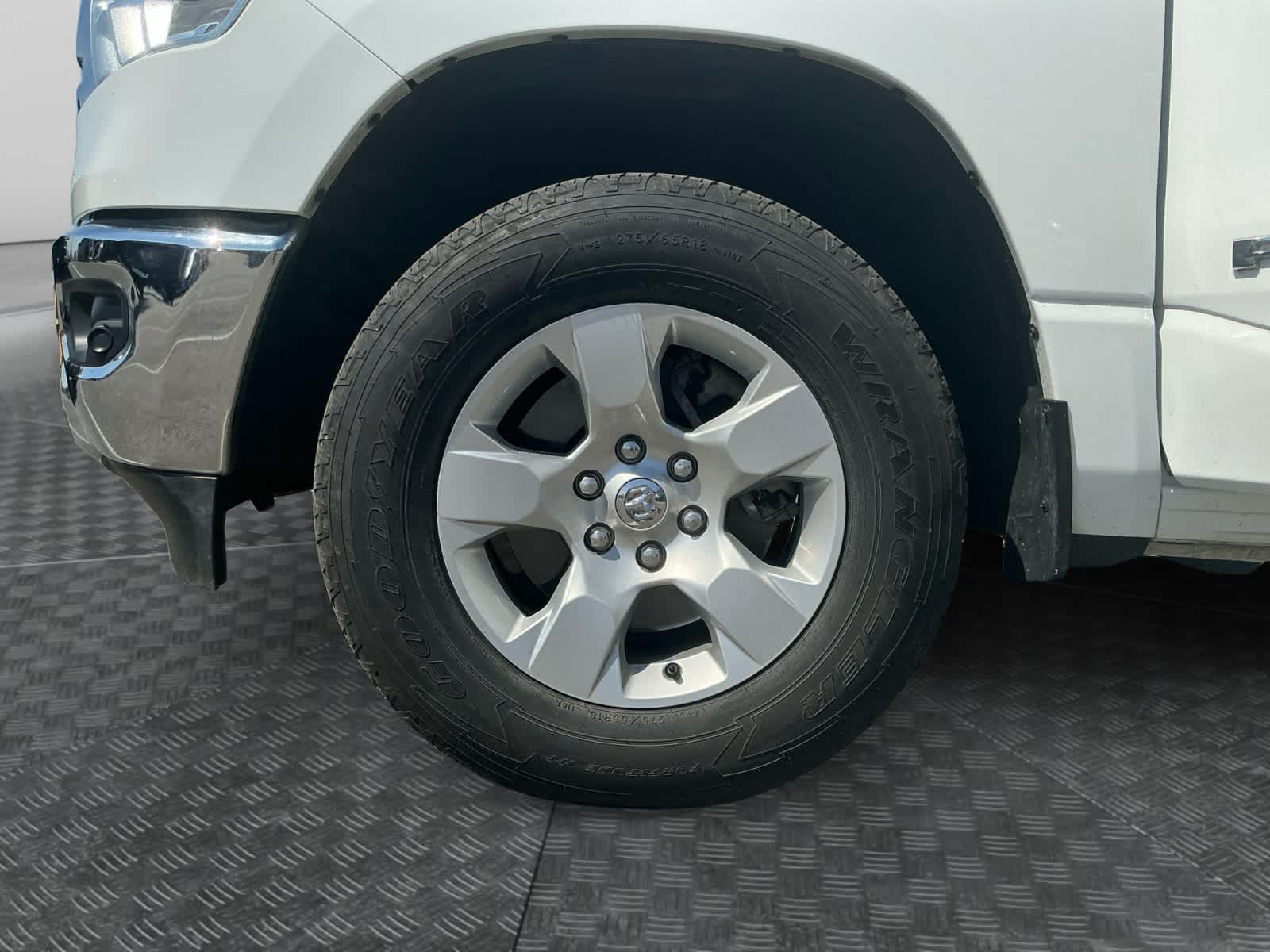 2022 RAM 1500 Big Horn Crew Cab 4x4 5'7' Box