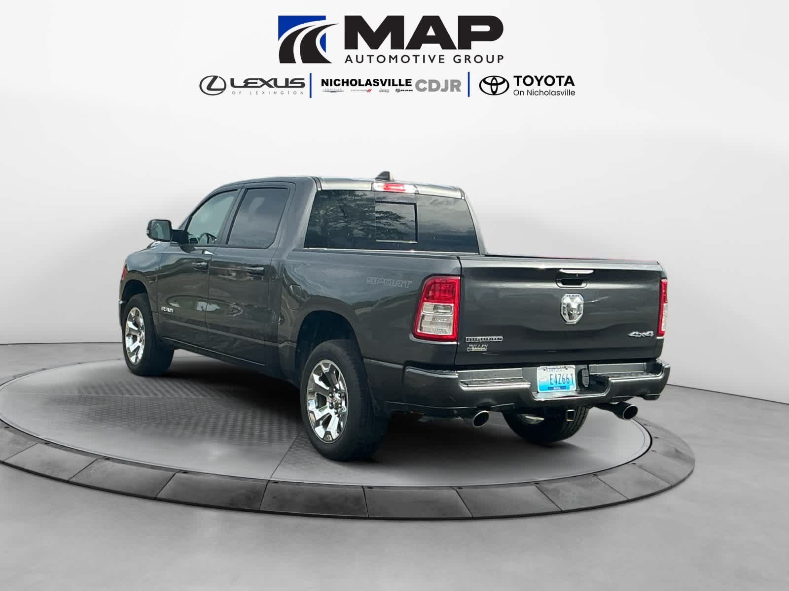 2022 RAM 1500 Big Horn Crew Cab 4x4 5'7' Box