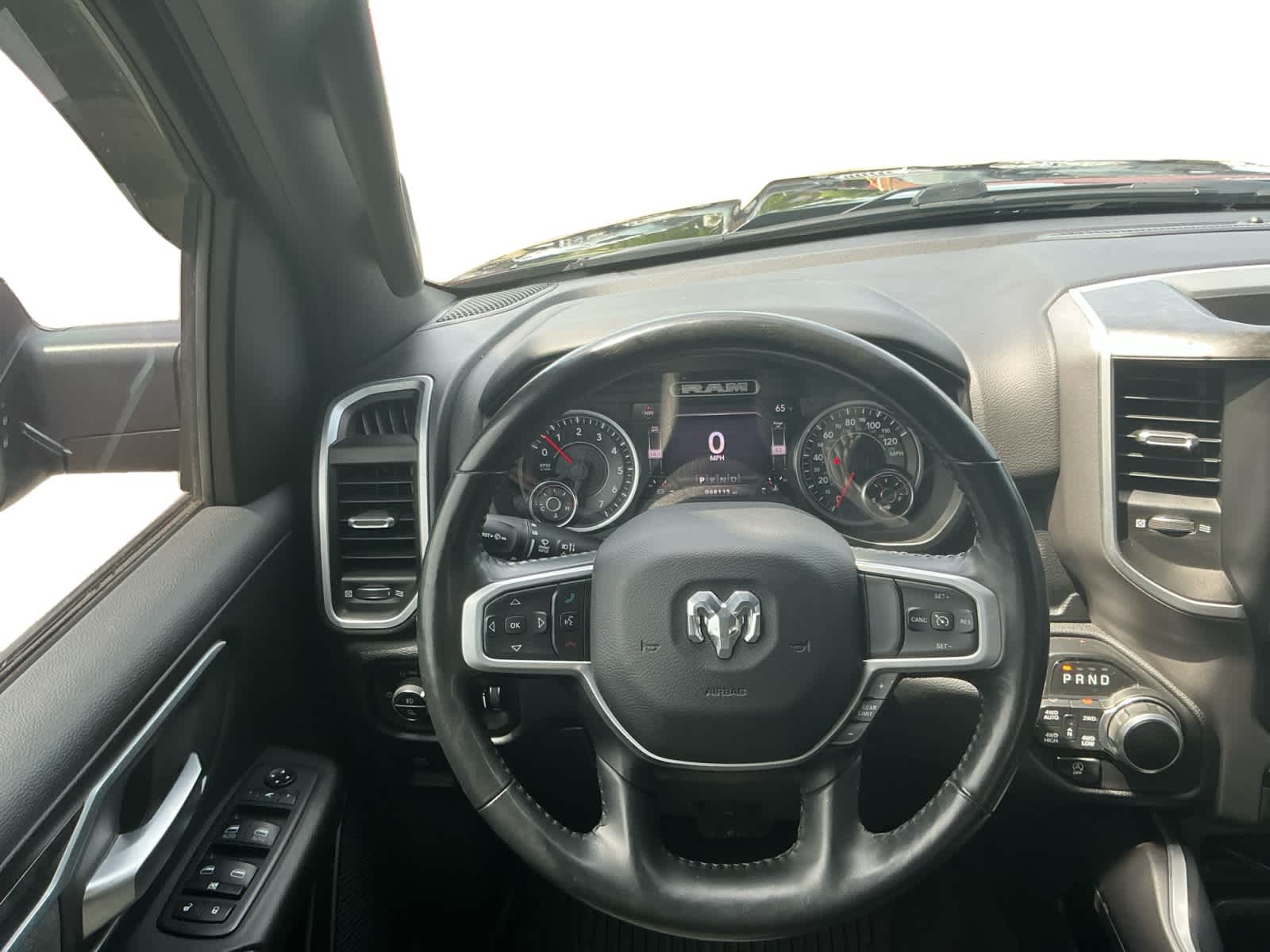 2020 RAM 1500 Big Horn Crew Cab 4x4 5'7' Box