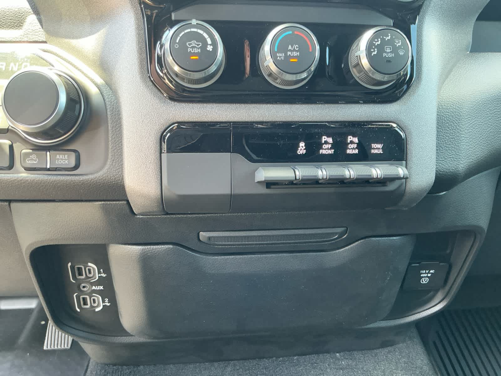 2026 RAM Ram 1500 RAM 1500 WARLOCK CREW CAB 4X4 5'7' BOX