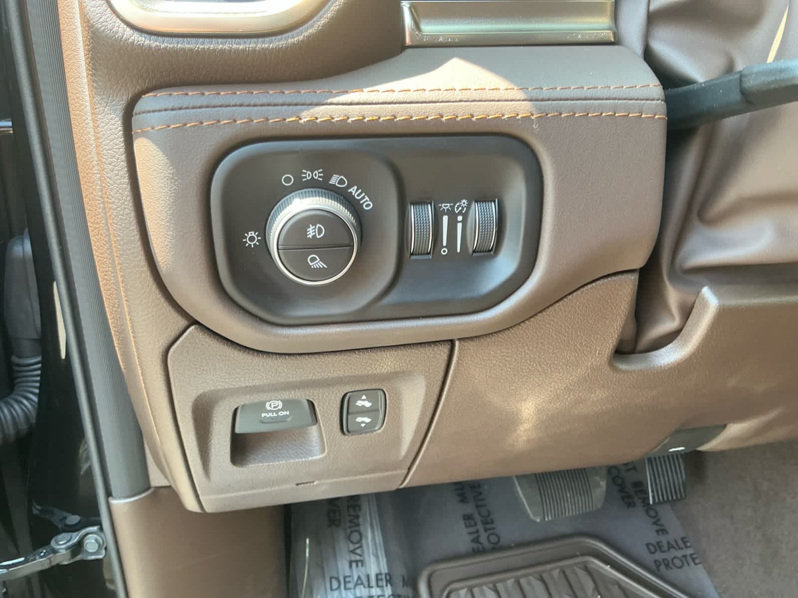 2026 RAM Ram 1500 RAM 1500 LIMITED LONGHORN CREW CAB 4X4 5'7' BOX