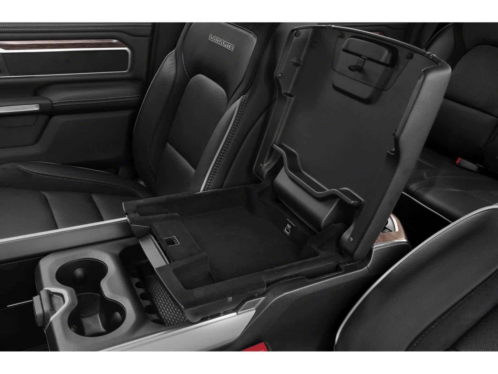 2019 RAM 1500 Laramie Crew Cab 4x4 5'7' Box