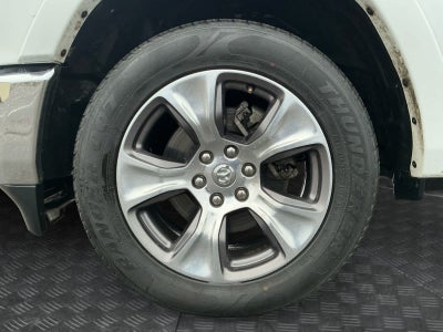 2020 RAM 1500 Laramie Crew Cab 4x4 5'7' Box