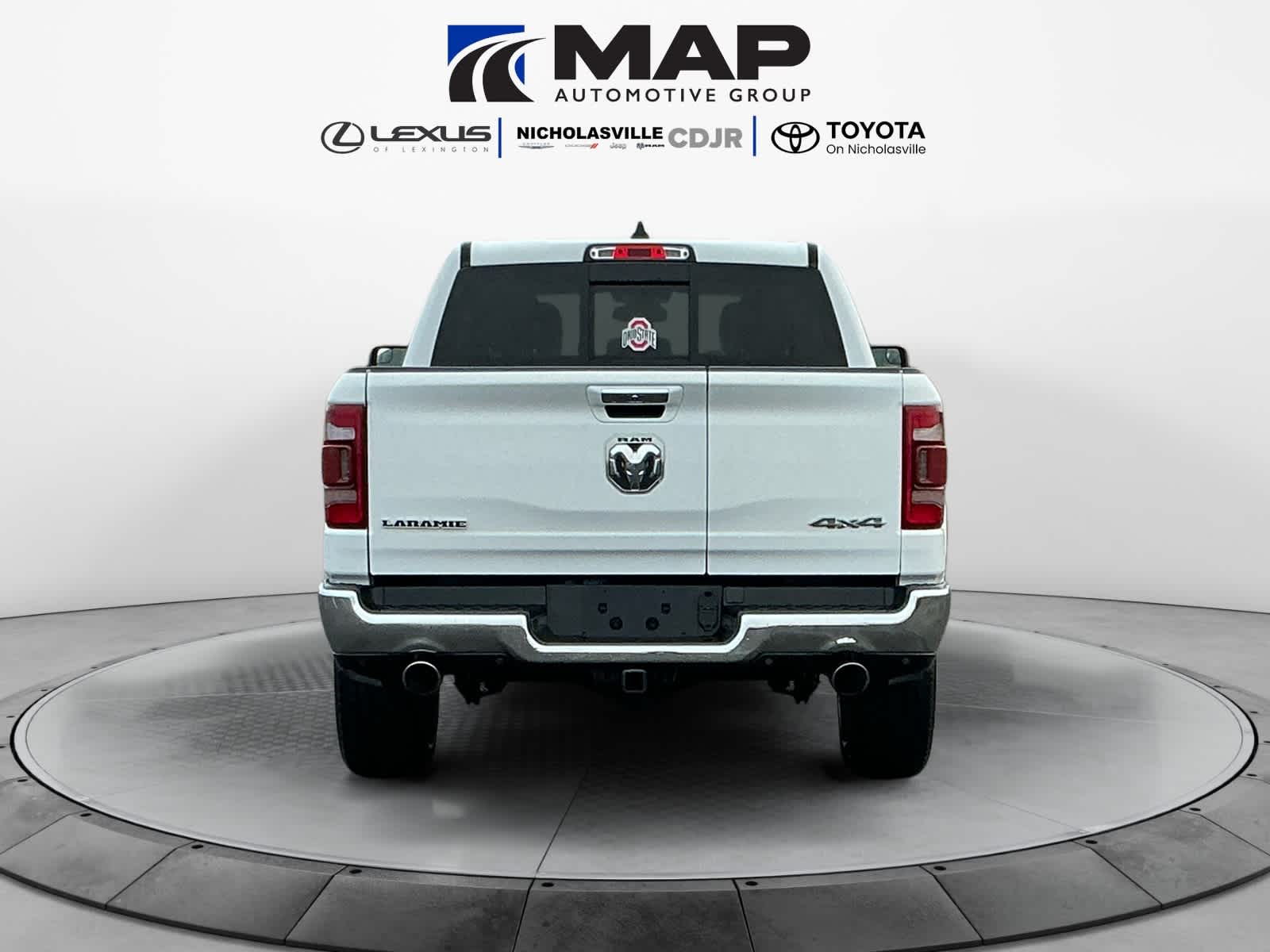 2020 RAM 1500 Laramie Crew Cab 4x4 5'7' Box
