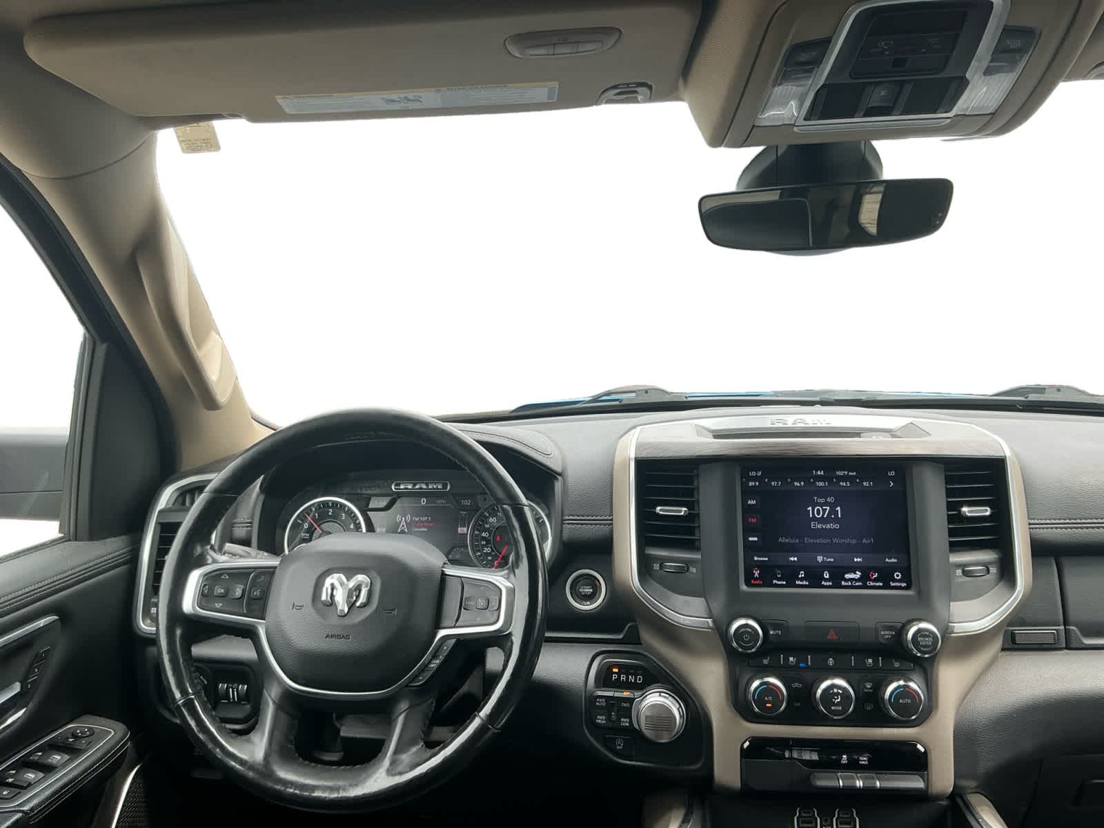 2020 RAM 1500 Laramie Crew Cab 4x4 6'4' Box