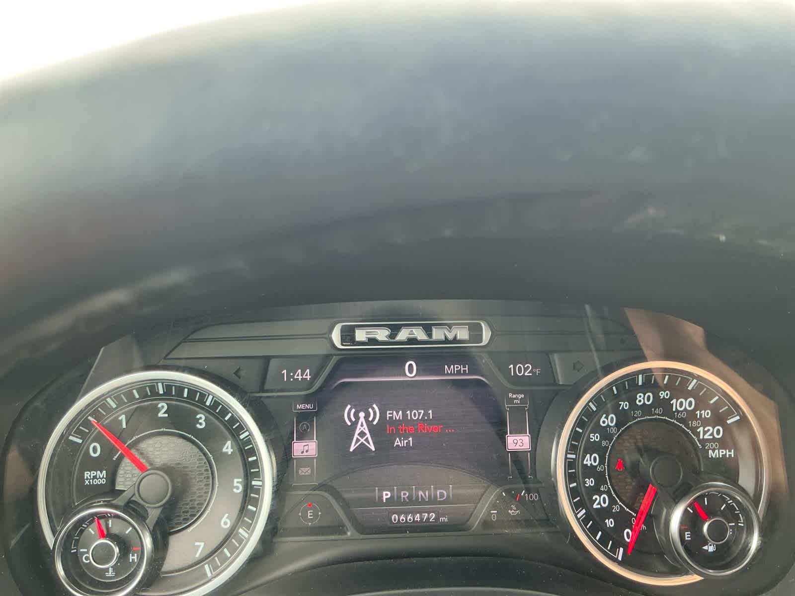 2020 RAM 1500 Laramie Crew Cab 4x4 6'4' Box