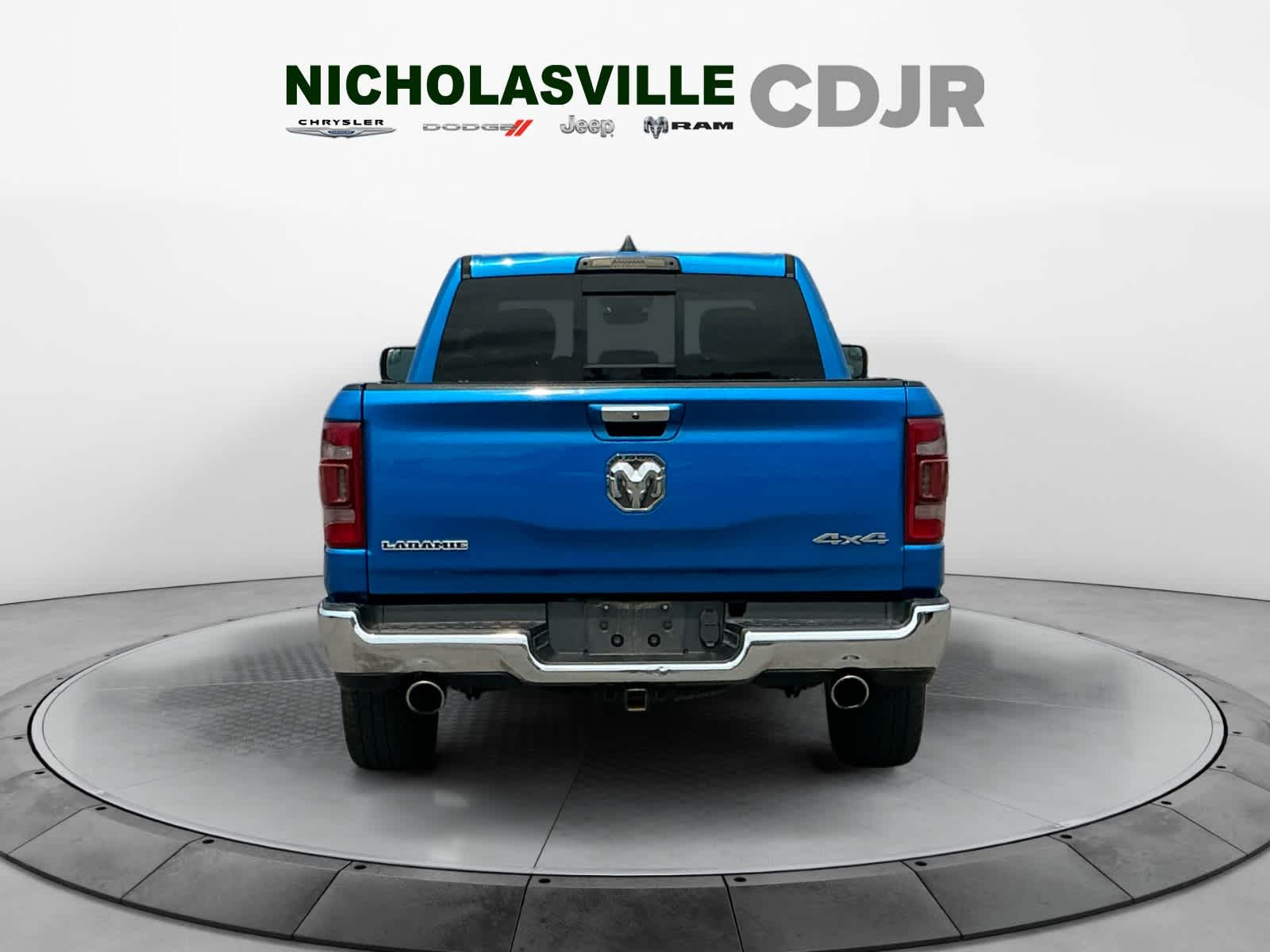 2020 RAM 1500 Laramie Crew Cab 4x4 6'4' Box