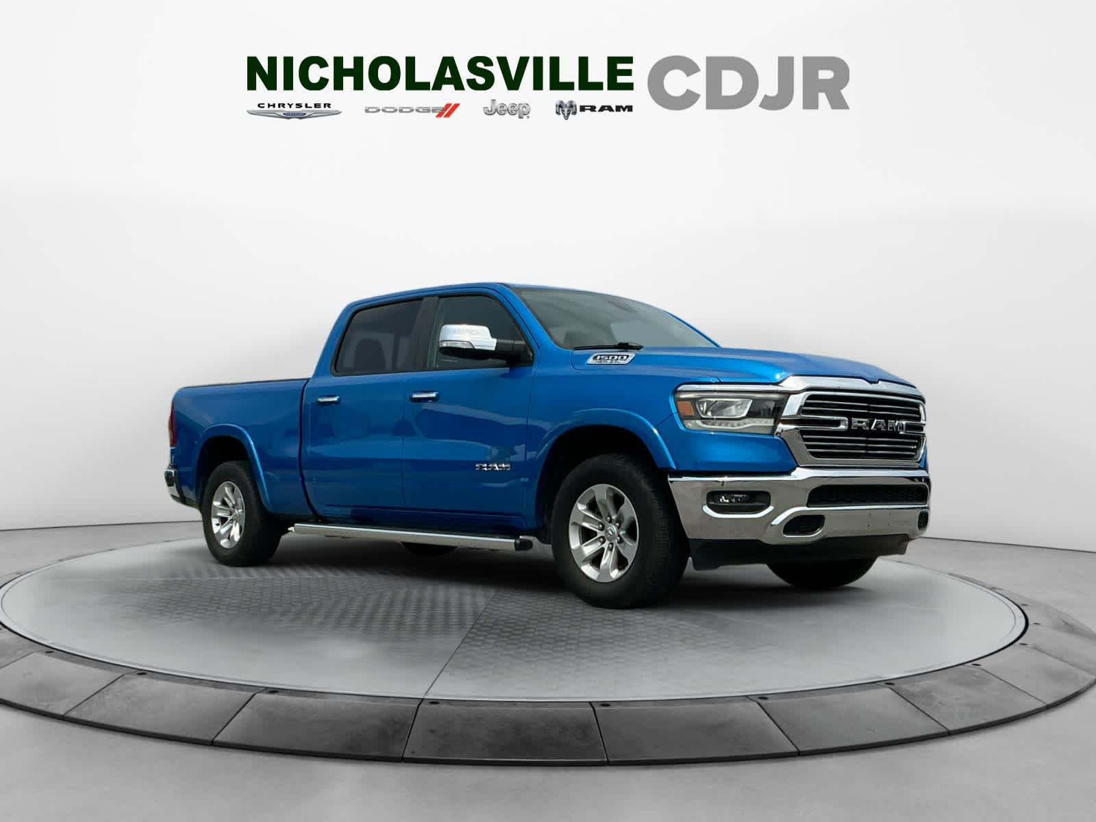 2020 RAM 1500 Laramie Crew Cab 4x4 6'4' Box