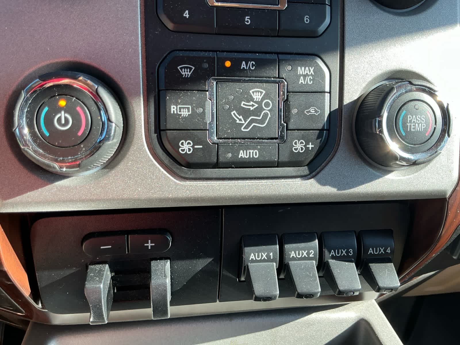 2015 Ford F-250 LARIAT