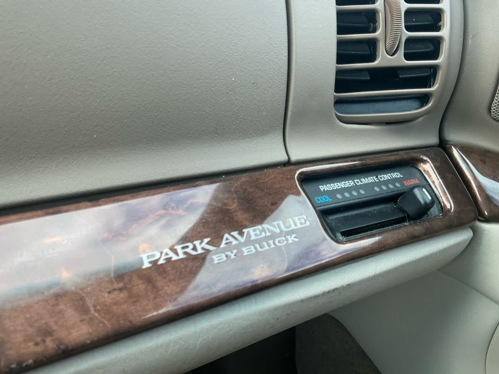 2004 Buick Park Avenue 4dr Sdn