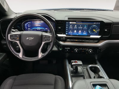 2022 Chevrolet Silverado 1500 4WD Crew Cab Short Bed RST