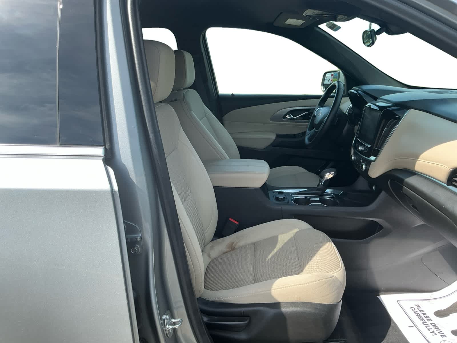 2023 Chevrolet Traverse AWD LT Cloth