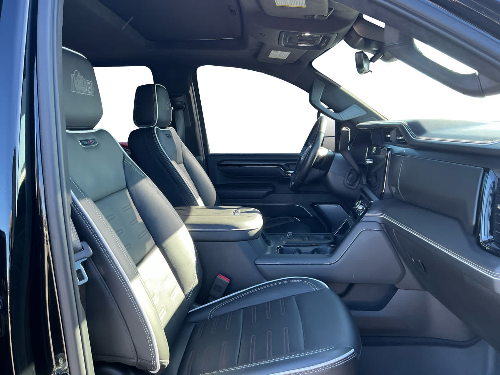 2025 GMC Sierra 2500HD 4WD Crew Cab Standard Bed AT4X