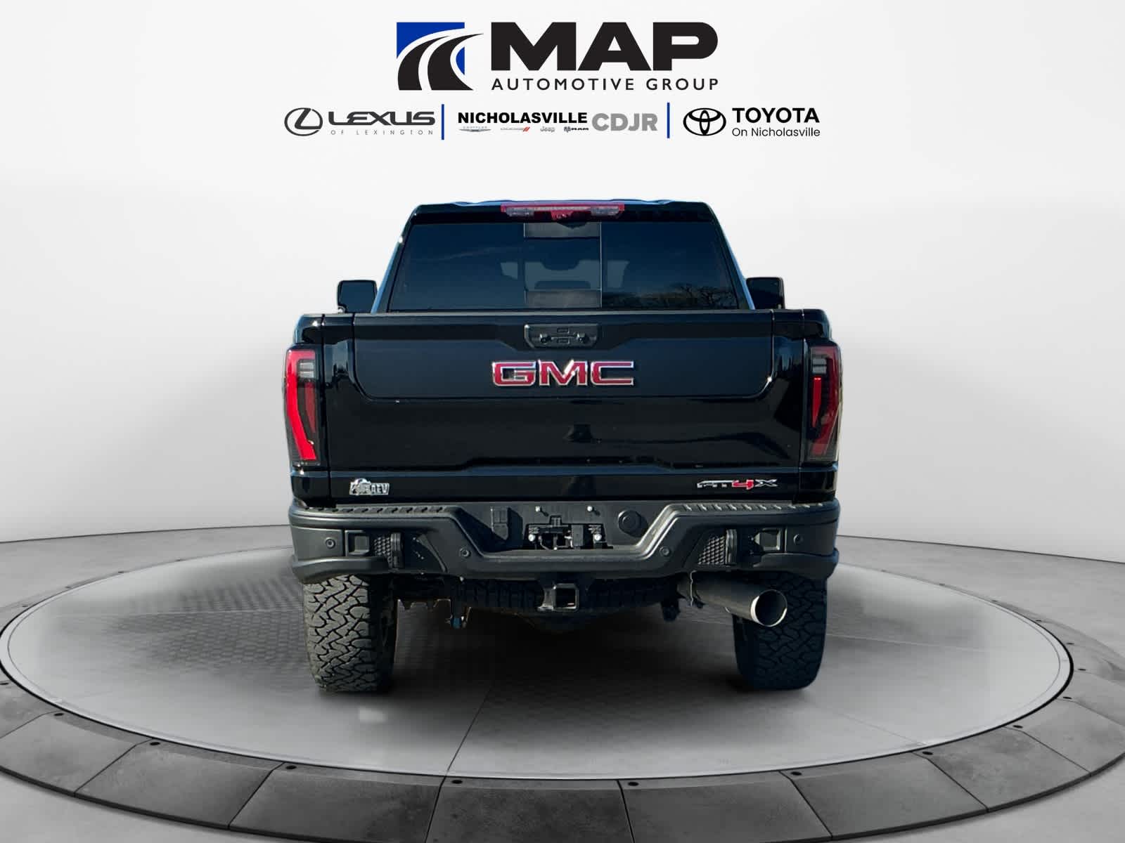 2025 GMC Sierra 2500HD 4WD Crew Cab Standard Bed AT4X