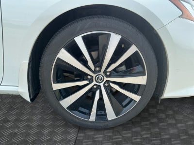 2021 Nissan Altima SR FWD