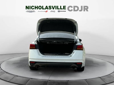 2021 Nissan Altima SR FWD