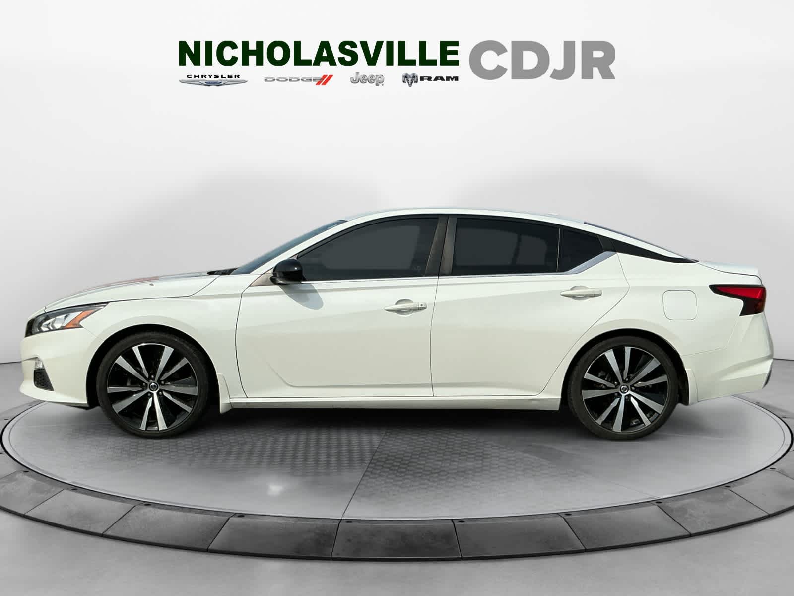 2021 Nissan Altima SR FWD