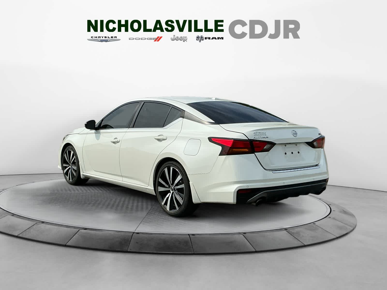 2021 Nissan Altima SR FWD
