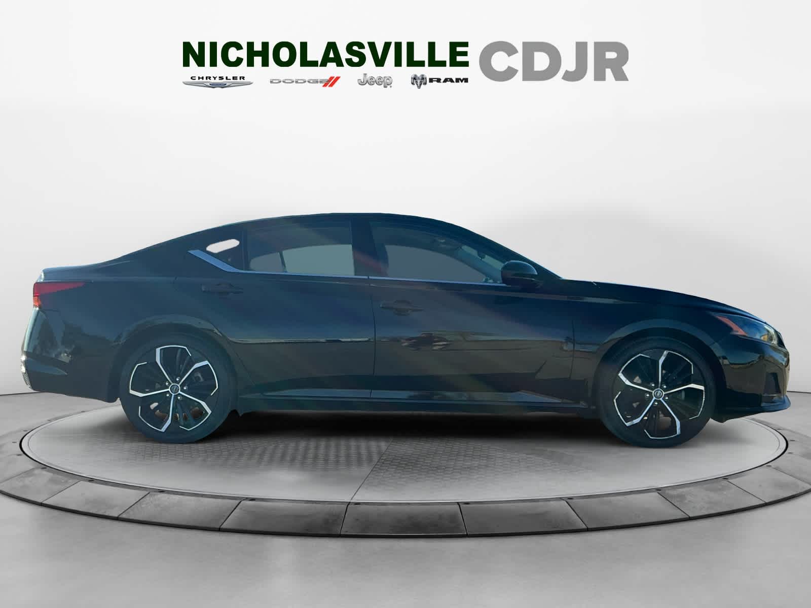 2023 Nissan Altima SR FWD