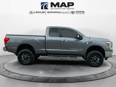 2017 Nissan TITAN XD SV Gas