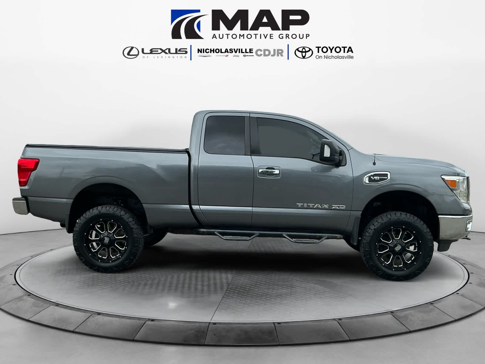 2017 Nissan TITAN XD SV Gas