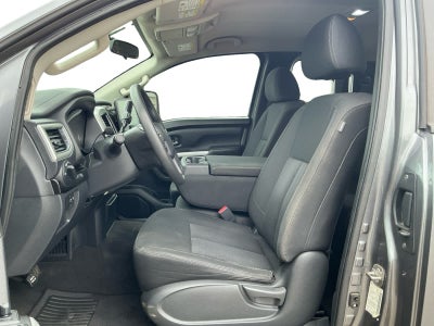 2017 Nissan TITAN XD SV Gas