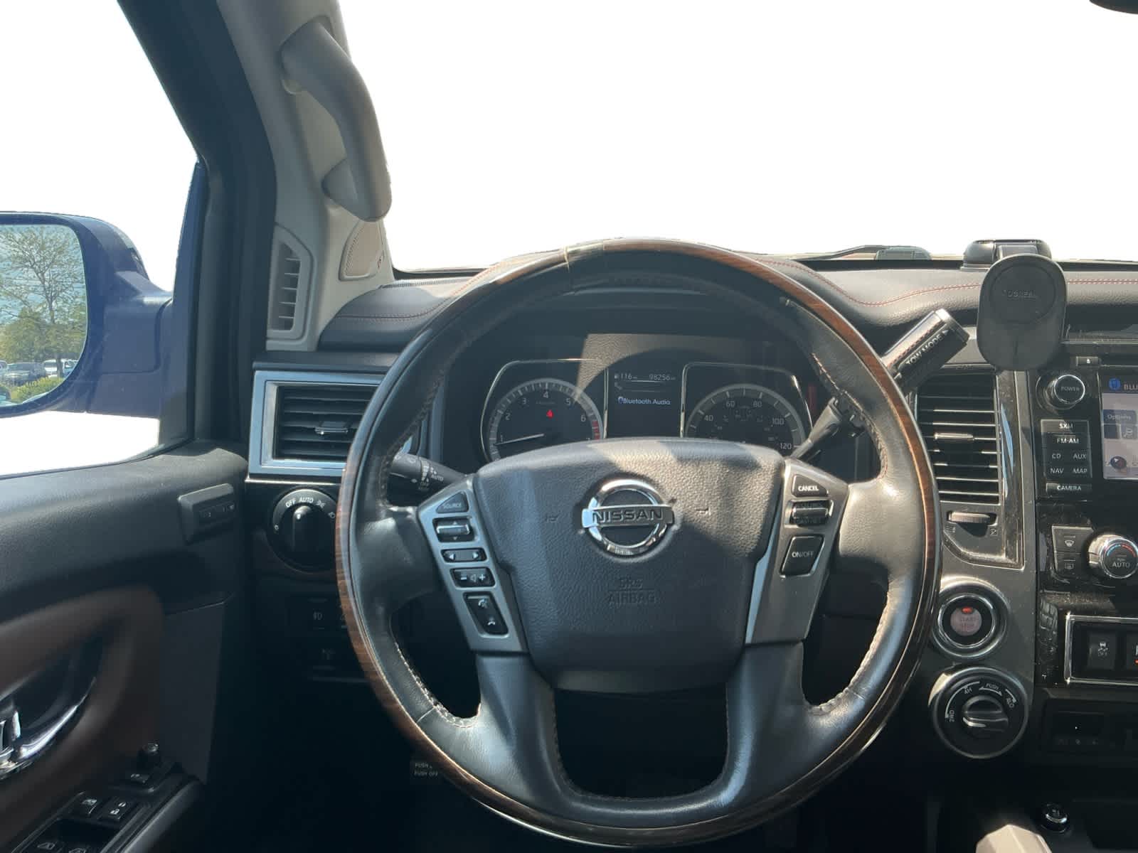 2017 Nissan TITAN Platinum Reserve