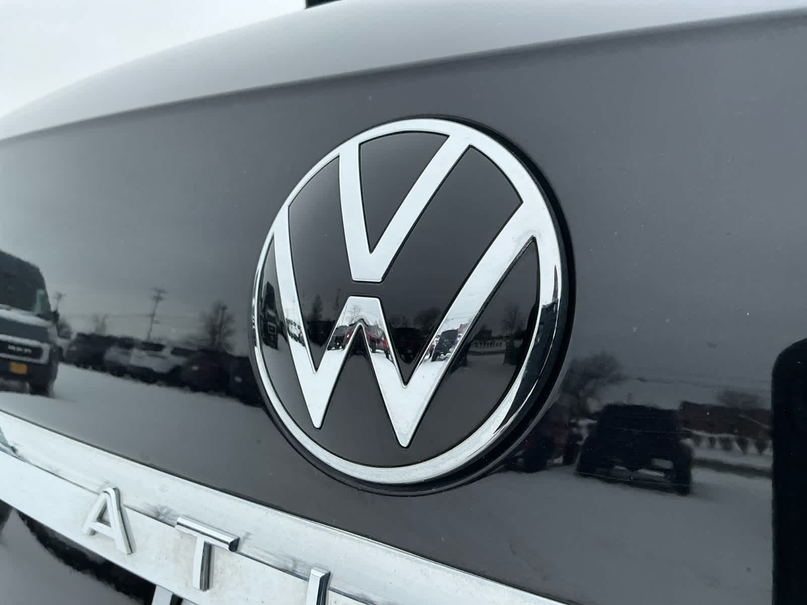 2023 Volkswagen Atlas Cross Sport 3.6L V6 SE w/Technology